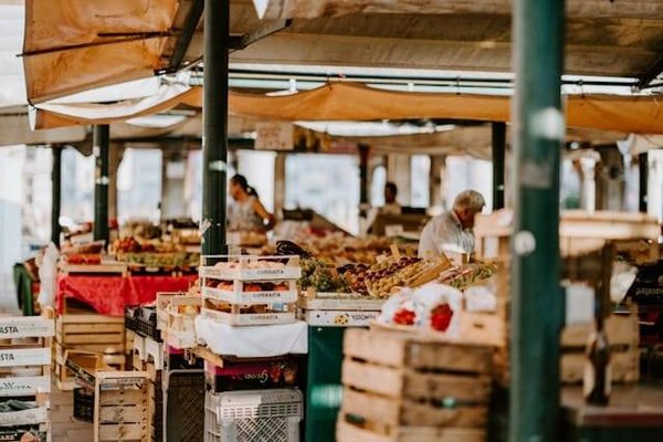 Le guide ultime pour explorer le marché de Saint-Hilaire-de-Riez en Vendée (85)
